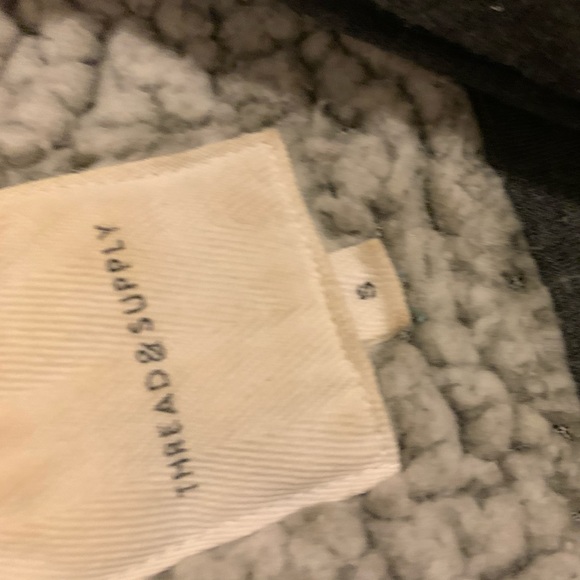 Sherpa Pullover - Picture 3 of 4